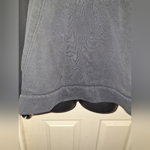 Adidas sweatshirt size large - Picture 2 of 6